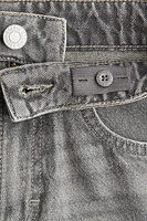 Loose-Fit Jeans