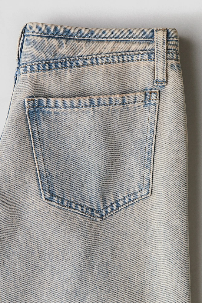 Wide-Leg Jeans