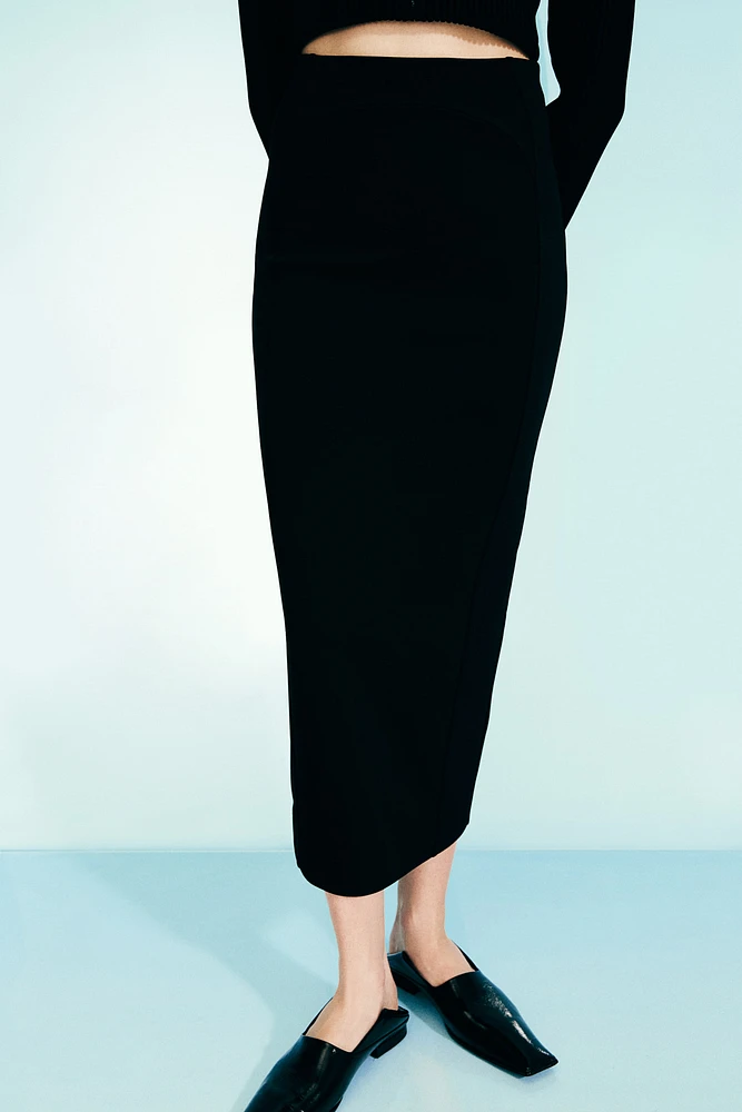 Seam-Detail Pencil Skirt