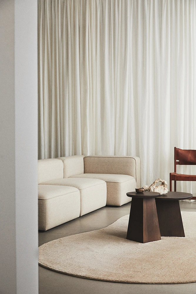 Large Asymmetric Rug