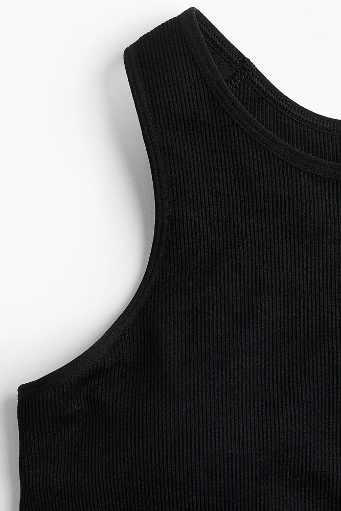 Medium-Support Sports Bra with DryMove™