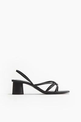 Sandales à talon avec brides fines