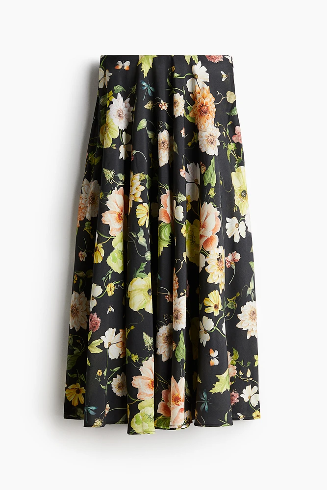 Voluminous Maxi Skirt