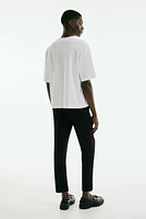 Pantalon court près du corps