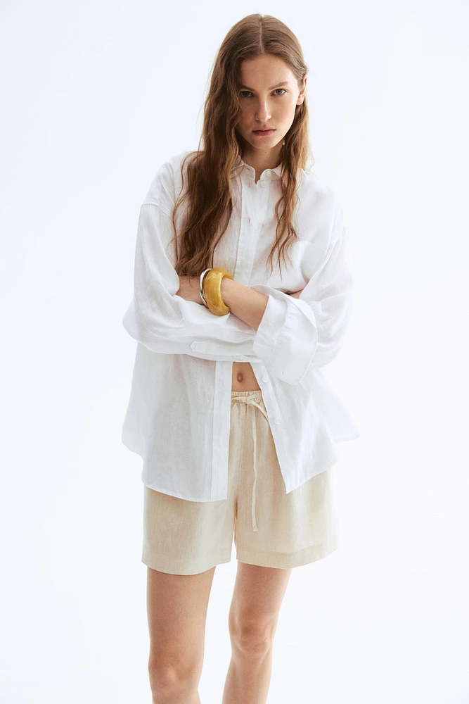 Short en lin avec cordon de serrage