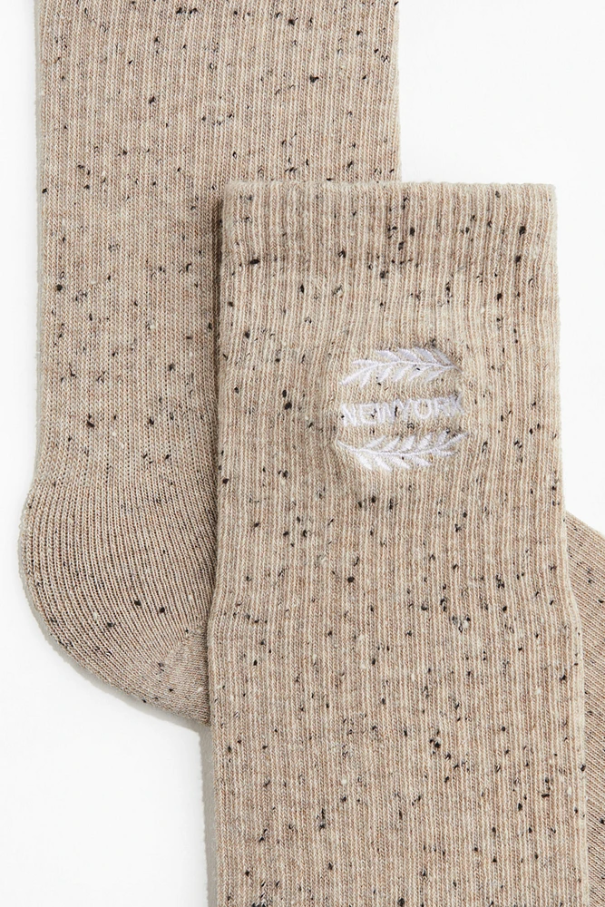 Motif-Detail Socks