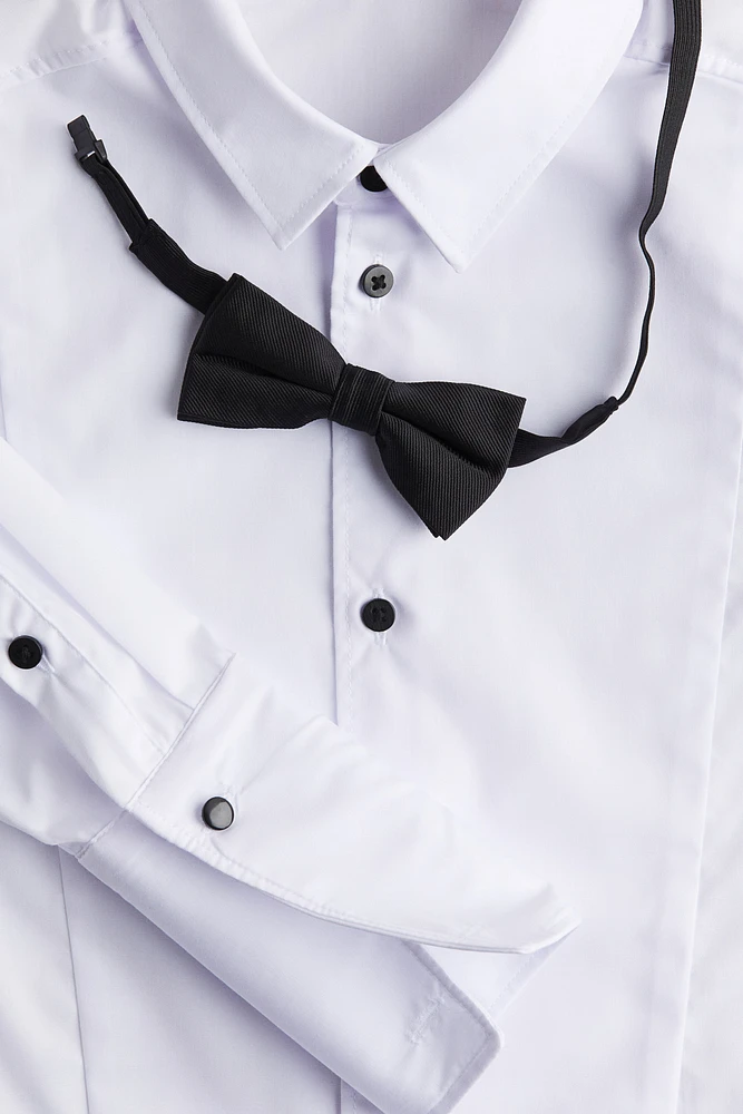 Chemise de smoking et nœud papillon