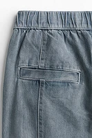 Loose Fit Cargo Jeans