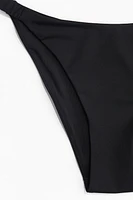 Culotte de bikini Tanga audacieuse