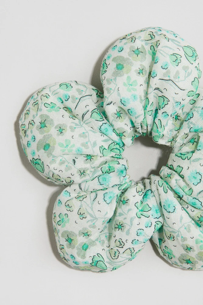 Petal-Shaped Scrunchie