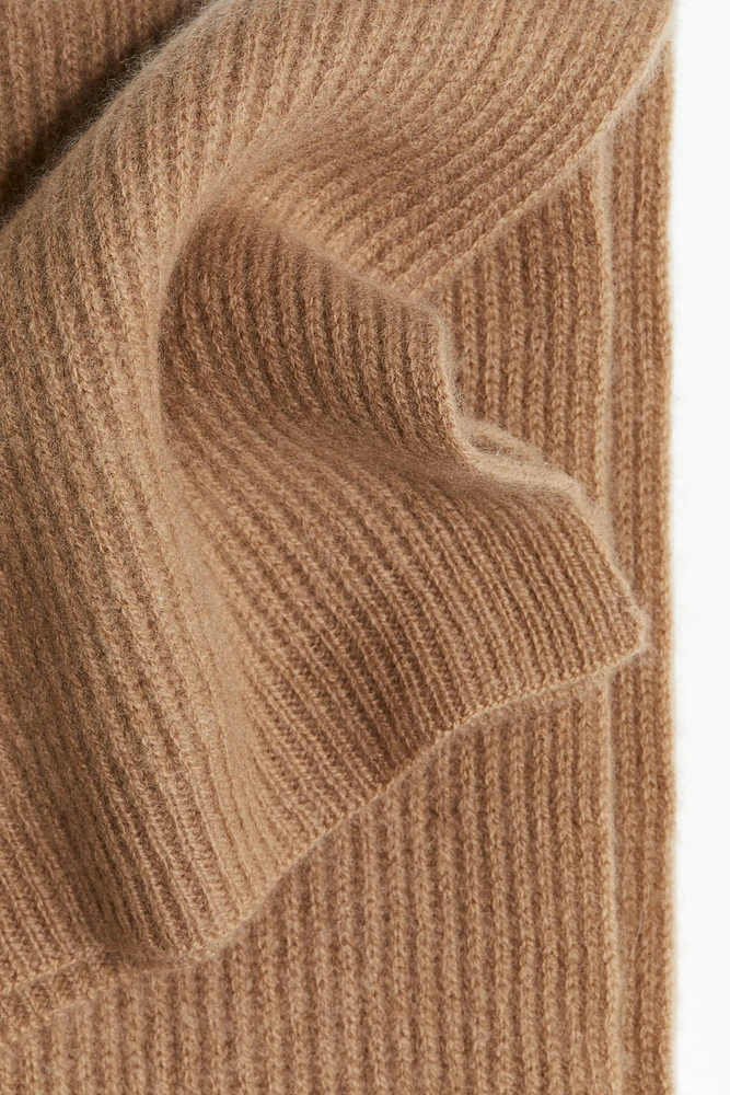 Ribbed Cashmere Scarf