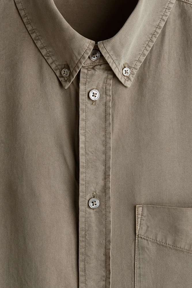 Loose-Fit Button-Down Shirt