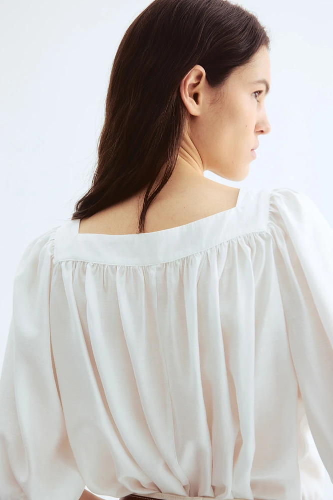 Balloon-Sleeved Blouse