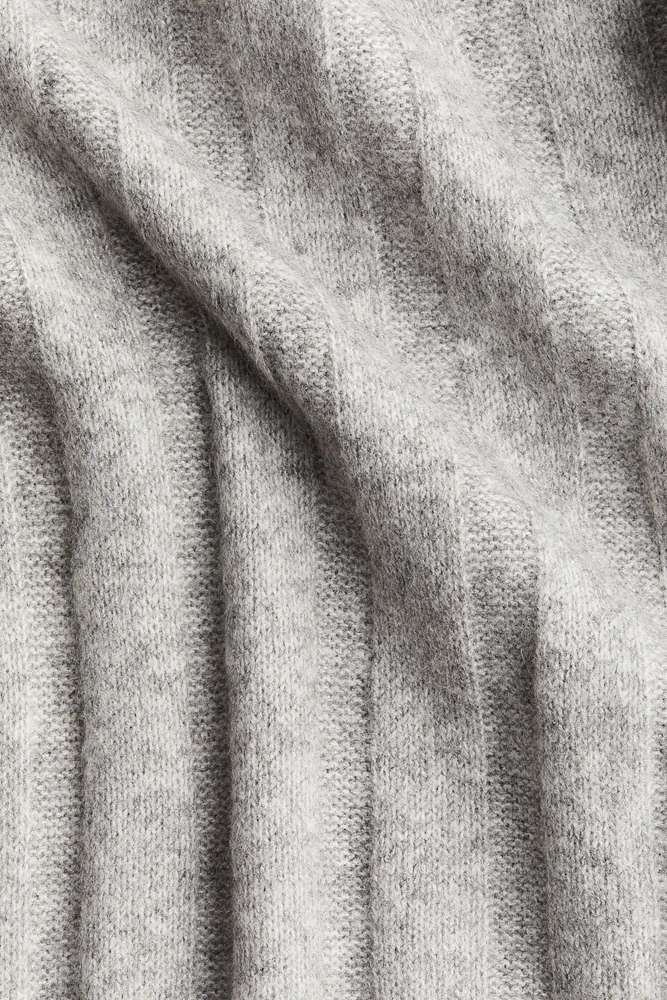 Oversized Rib-knit Sweater