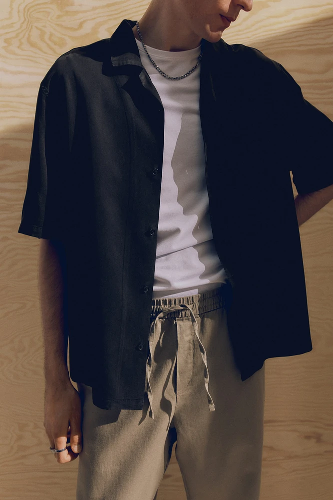 Chemise classique en lyocell avec col cubain