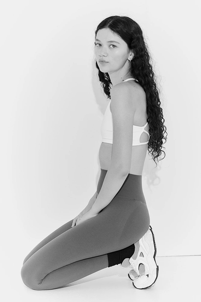 Seamless Shaping Sports leggings with DryMove™