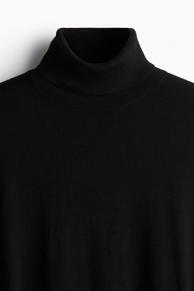 Slim Fit Fine-Knit Turtleneck Sweater