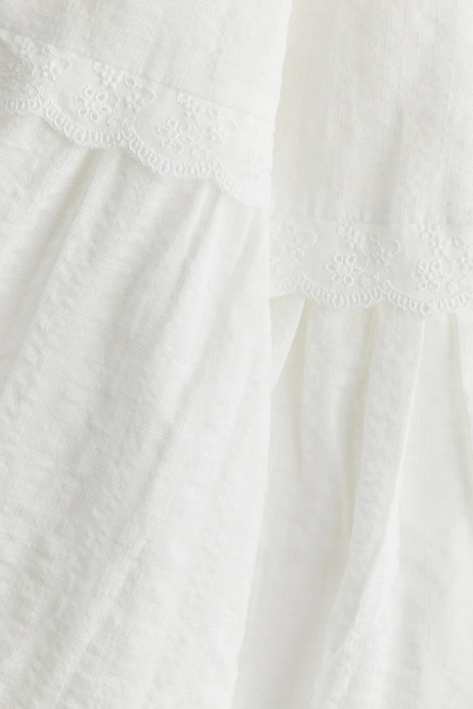 Robe avec bretelles à nouer