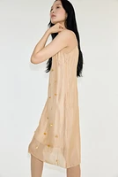 Robe vaporeuse et ornementée à bretelles fines