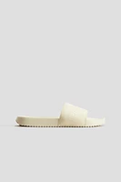 Sandales de bain texturées