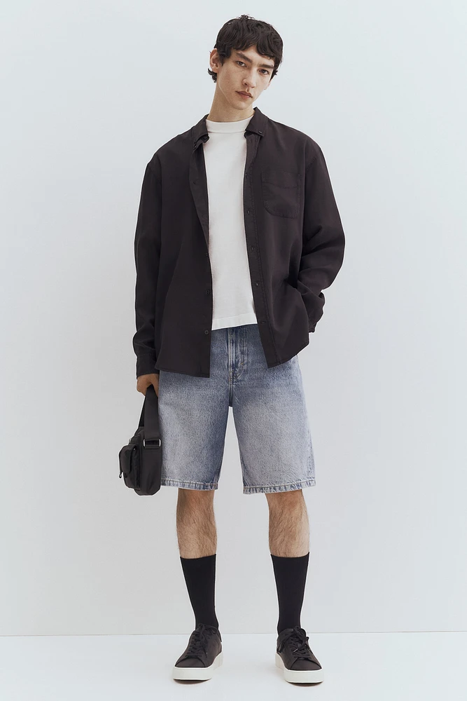 Loose-Fit Button-Down Shirt
