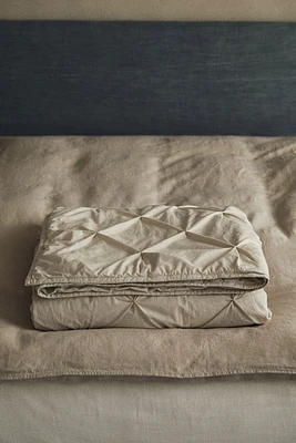 Pintuck Bedspread