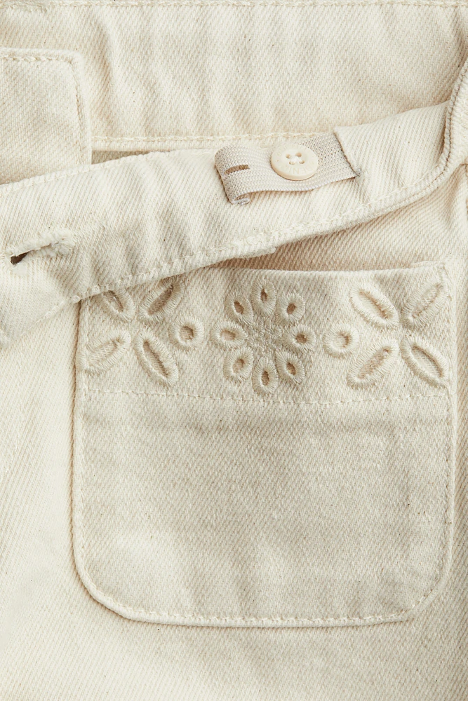 Ankle Jeans with Eyelet Embroidery