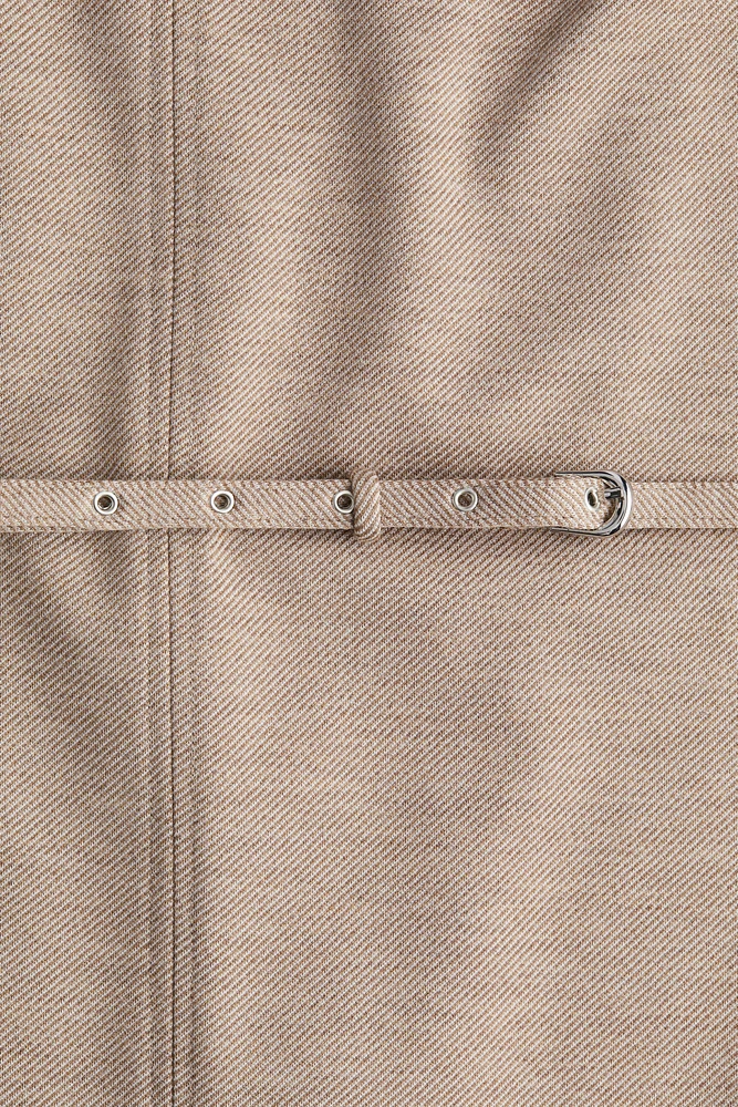 Robe à mancherons avec ceinture
