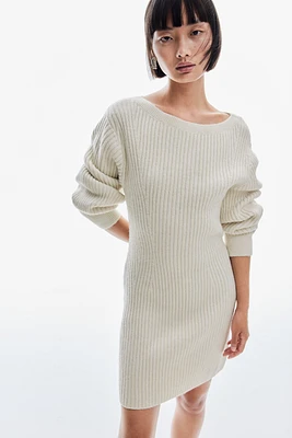 Robe à encolure bateau en tricot côtelé