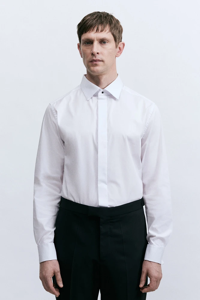 Chemise d'habit près du corps
