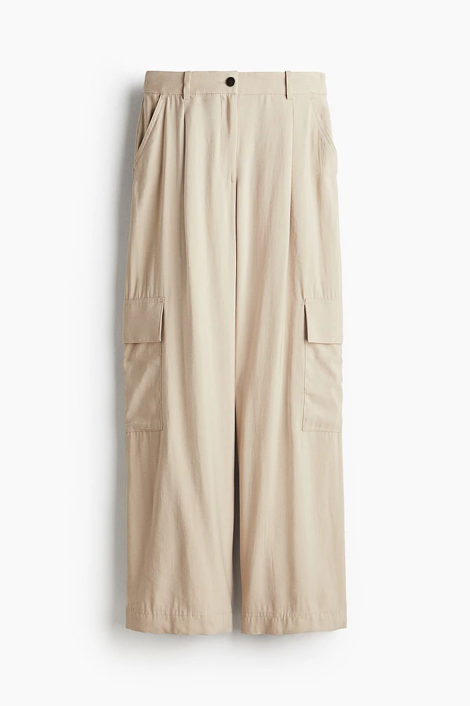 Wide-Leg Cargo Pants