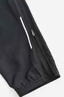 Slim Fit Lightweight running trousers with DryMove™