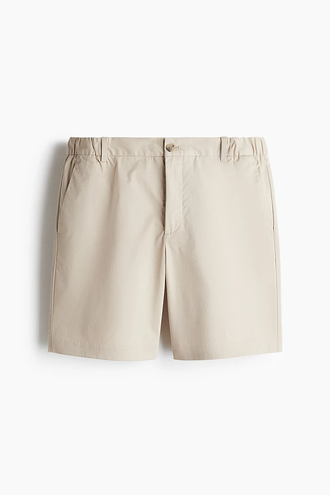 Short chino à coupe classique