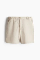 Short chino à coupe classique