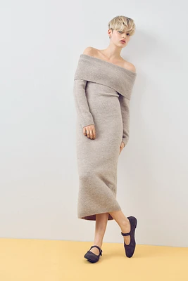 Robe épaules nues en fin tricot