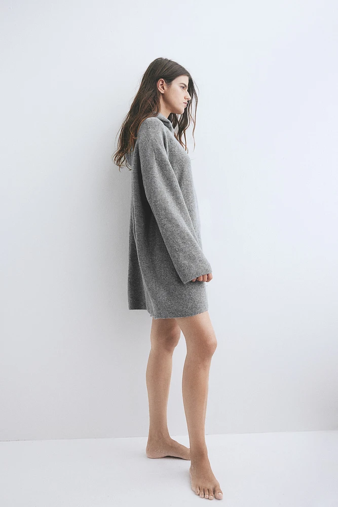 Hooded Fine-Knit Dress