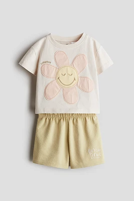 Ensemble 2 pièces comprenant T-shirt et short