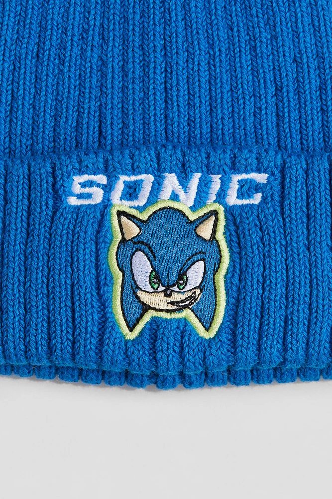 Bonnet avec application