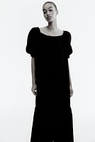 Robe maxi avec encolure carrée