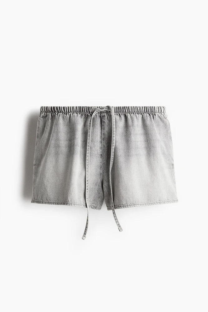Short avec cordon de serrage