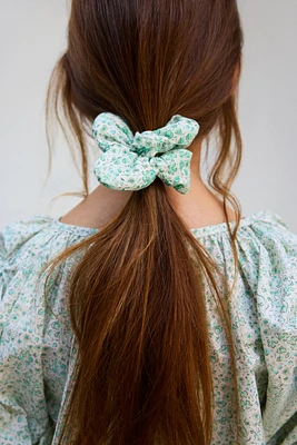 Petal-Shaped Scrunchie