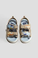 Sandales à motifs