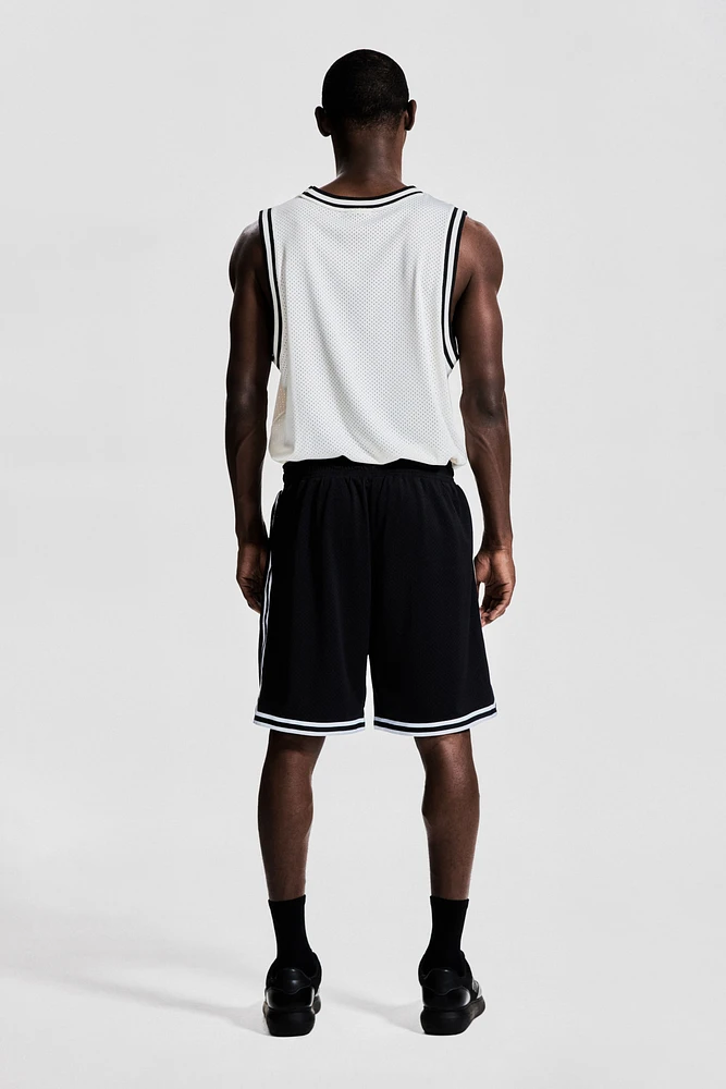 Loose-Fit Basketball Shorts with DryMove™