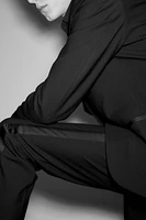 Pantalon de smoking près du corps