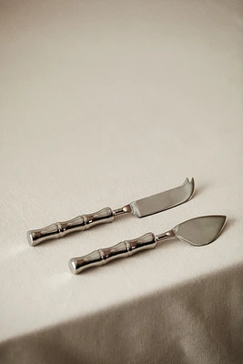 Lot de 2 couteaux à fromage en métal