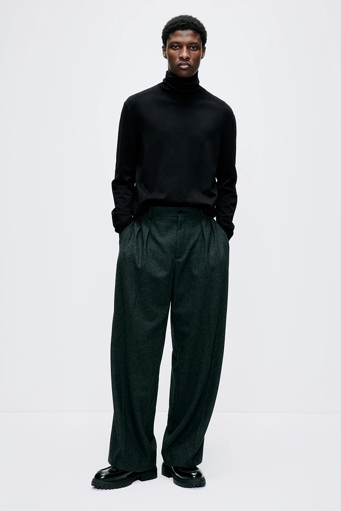 Slim Fit Fine-Knit Turtleneck Sweater