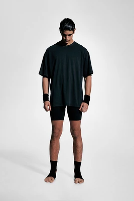 Loose-Fit Sports Shirt with DryMove™