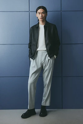 Pantalon classique avec plis