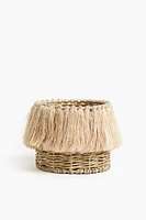 Small seagrass storage basket with tassels