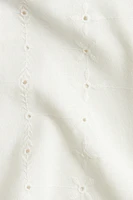Haut avec broderie anglaise
